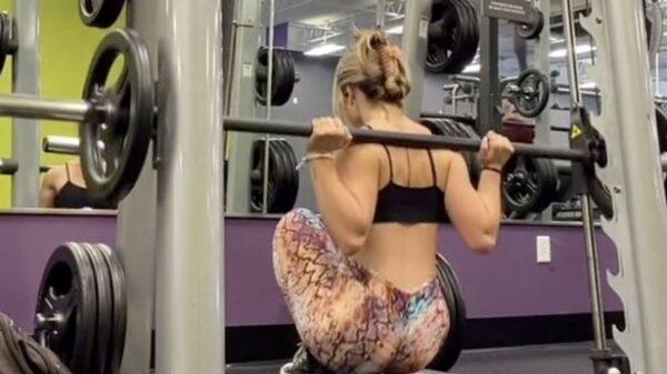 Woman Dies Smith Machine Squat